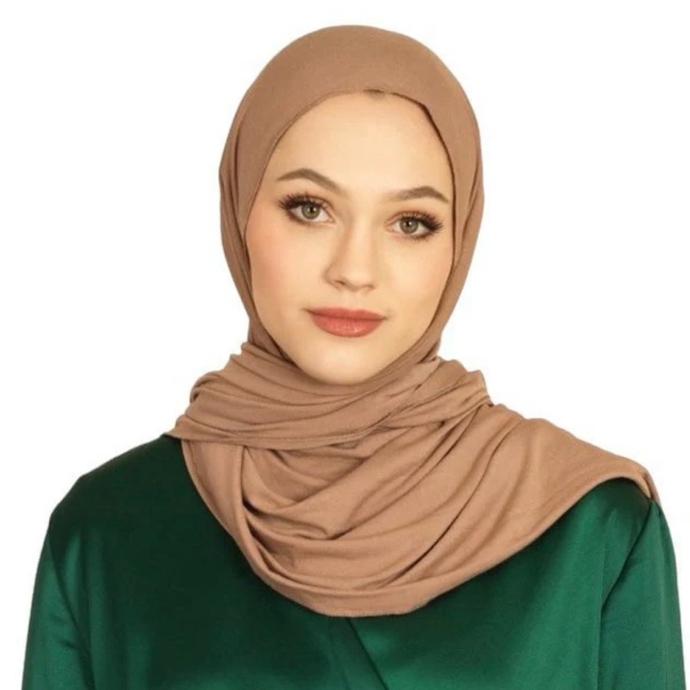 NWT Kabayare Premium Jersey Hijab in the color mocha